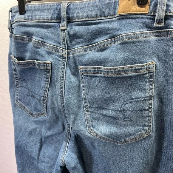 American Eagle Mom Jean Denim Jeans Womens 6 Blue Stretch 90s loose Cute 2205 - Picture 10 of 11